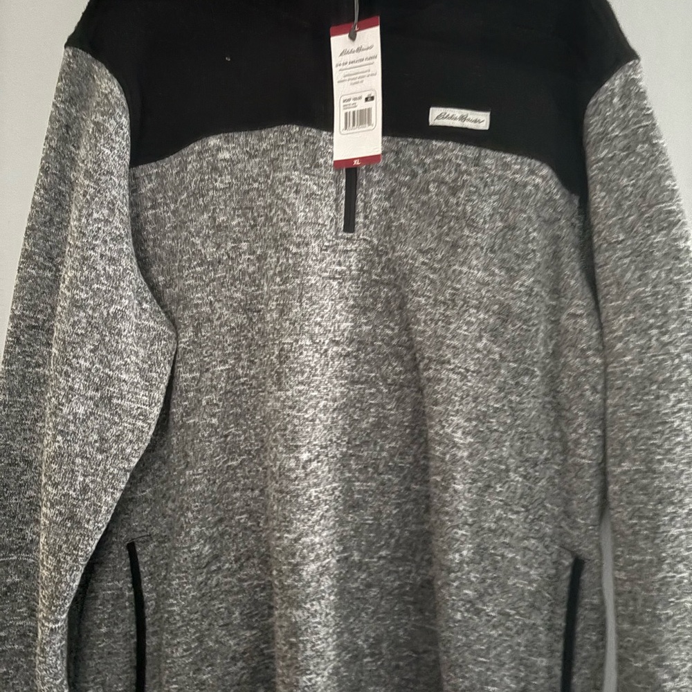 Eddie Bauer Men's Black and Gray Sweater NWT never worn
